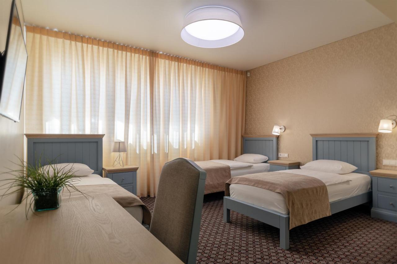 Hotel Sinchronas Telsiai Ngoại thất bức ảnh