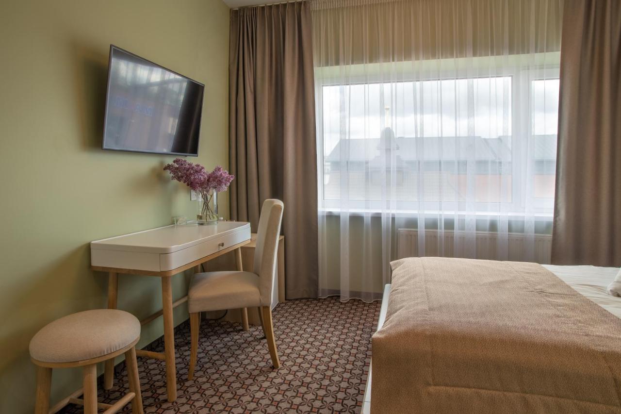 Hotel Sinchronas Telsiai Ngoại thất bức ảnh
