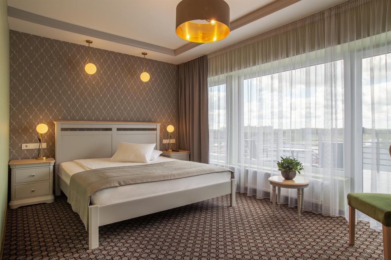 Hotel Sinchronas Telsiai Ngoại thất bức ảnh