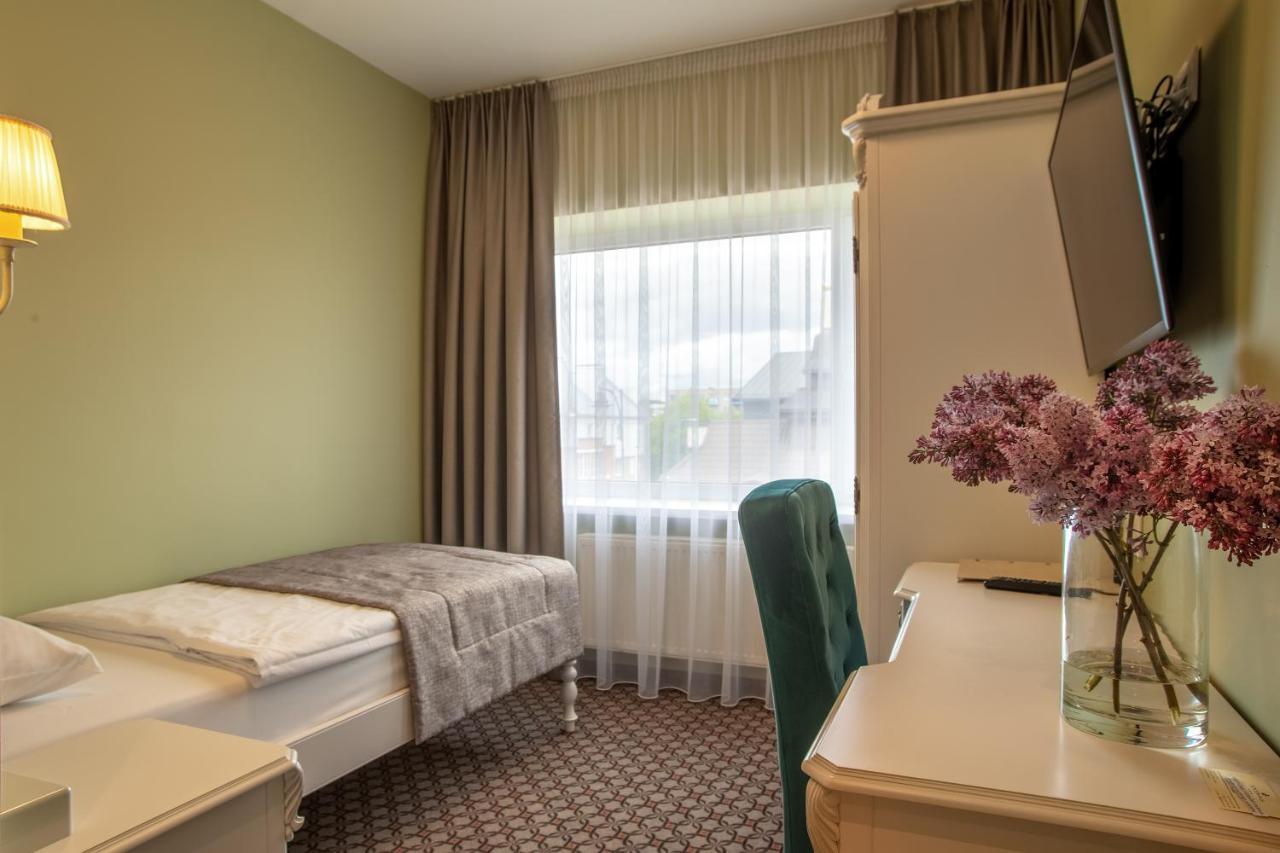 Hotel Sinchronas Telsiai Ngoại thất bức ảnh