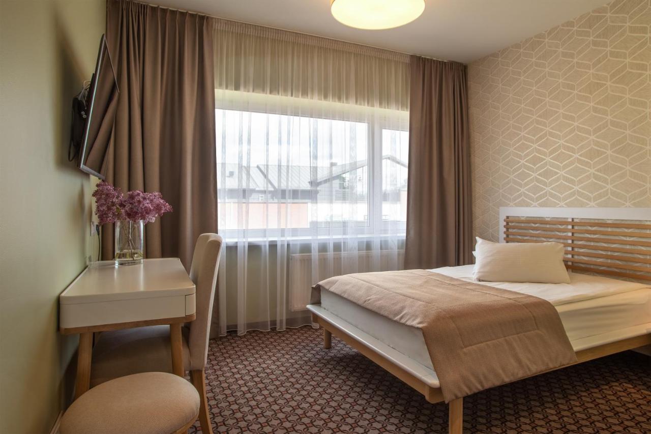 Hotel Sinchronas Telsiai Ngoại thất bức ảnh