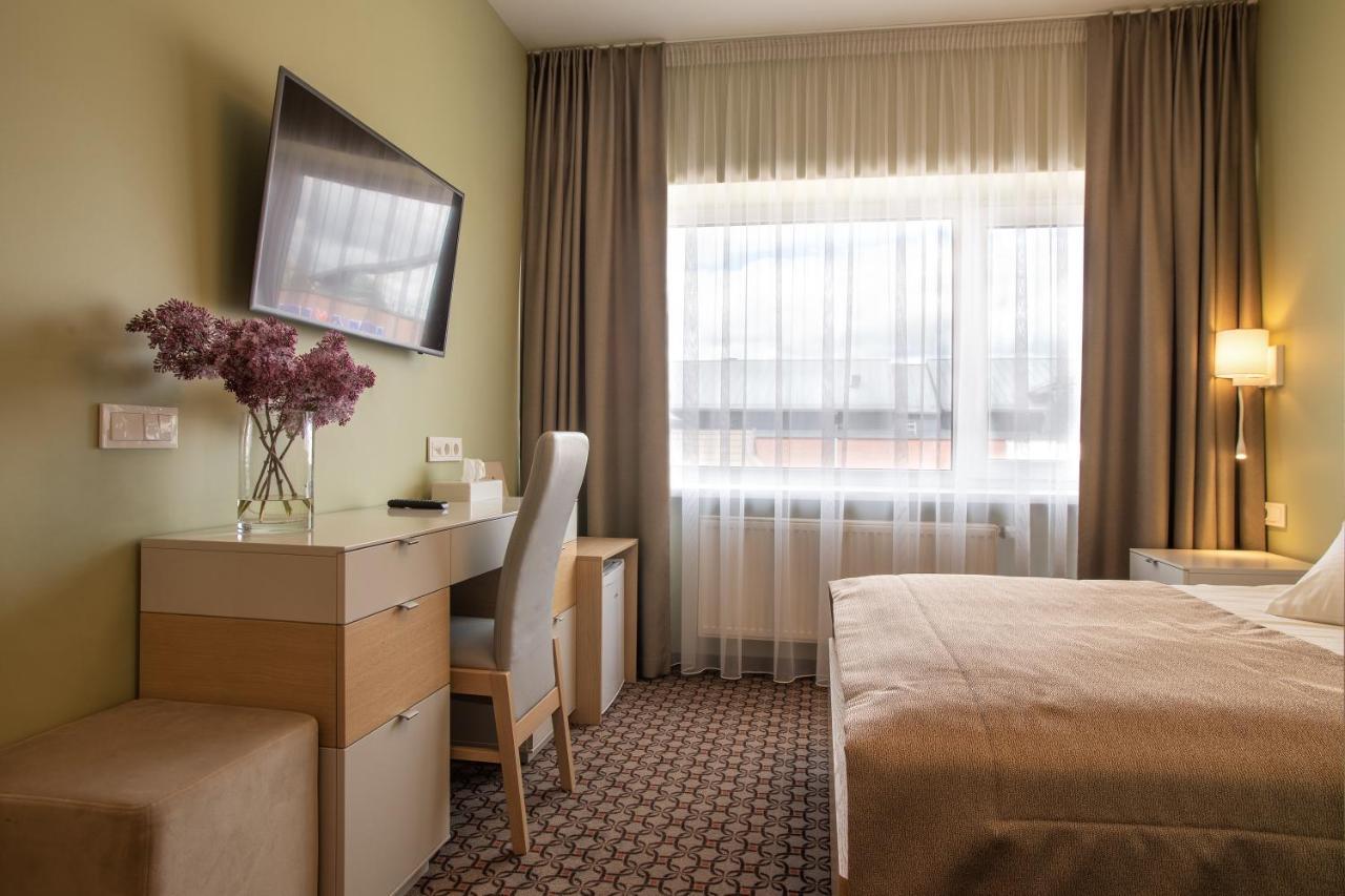 Hotel Sinchronas Telsiai Ngoại thất bức ảnh