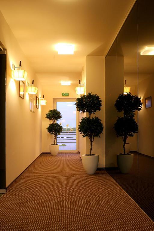 Hotel Sinchronas Telsiai Ngoại thất bức ảnh