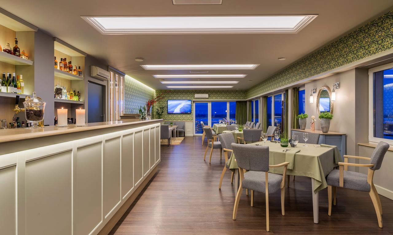 Hotel Sinchronas Telsiai Ngoại thất bức ảnh
